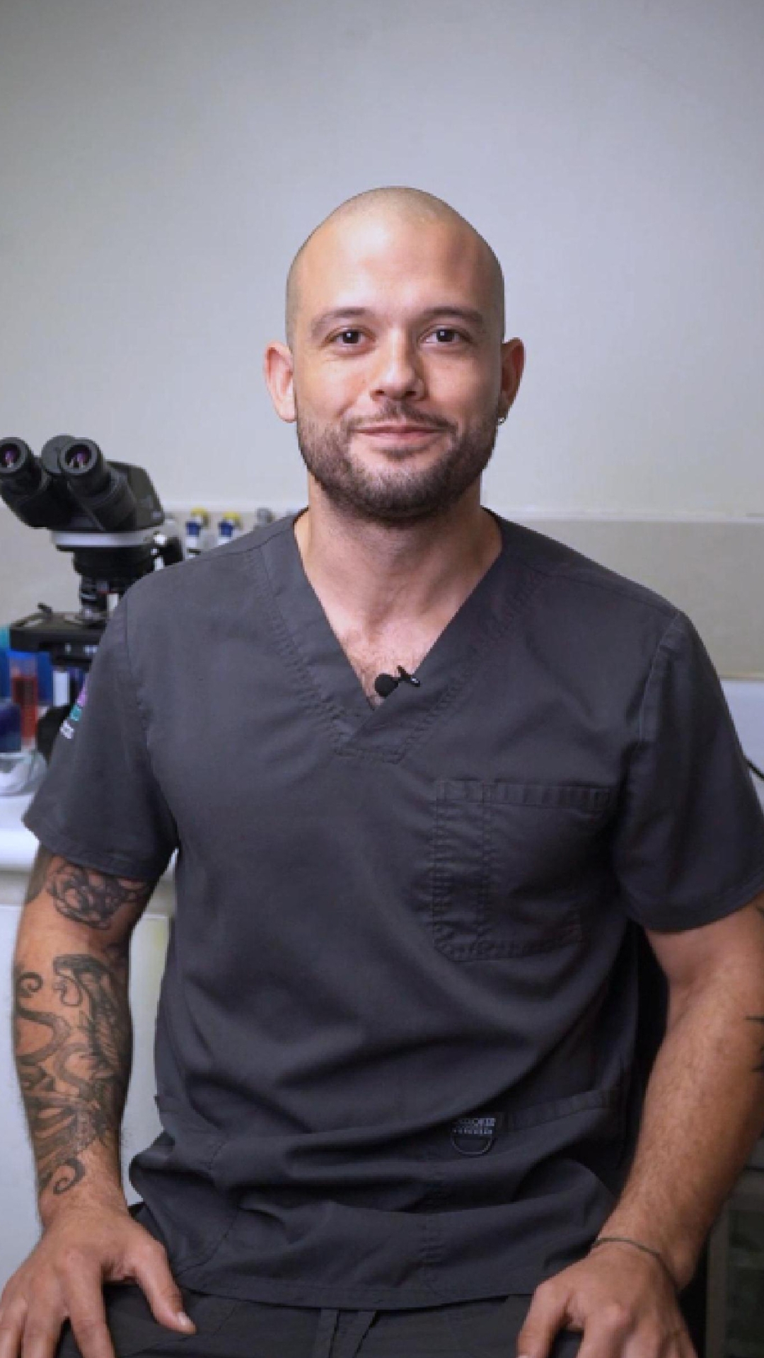 M.V. Mario Flores CMVP:10720 - Dermatología